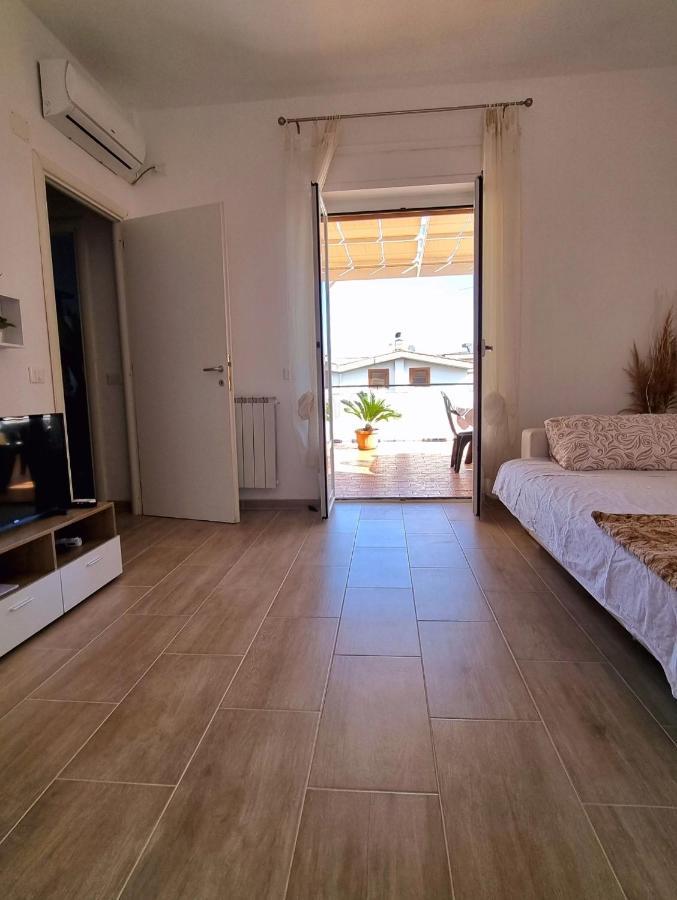 Apartmán Attico Con Terrazzo Relax Ladispoli Exteriér fotografie
